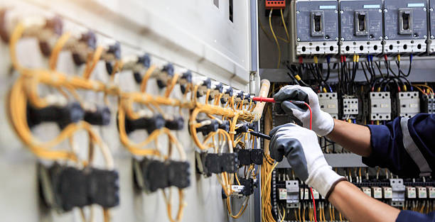 Professional Electrician technician working in Briarcliff, TX